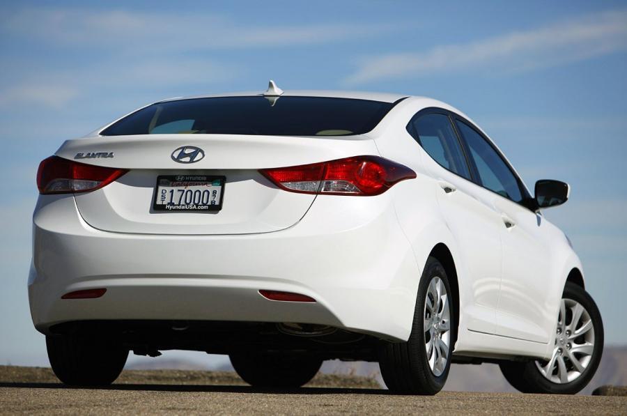  Hyundai Elantra 2011 года  (фото 30 из 144)